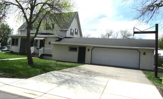 1184 8th St, Dawson, MN 56232