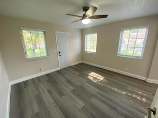 11 N Lakeside Dr Unit 4, Lake Worth, FL 33460