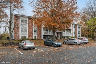 108 Kenwood Dr, Sicklerville, NJ 08081