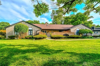 256 E Rahn Rd, Dayton, OH 45429