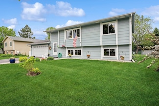 7724 Kentucky Ave N, Brooklyn Park, MN 55445