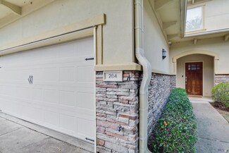 8000 Stonelake Village Ave Unit 204, Baton Rouge, LA 70820