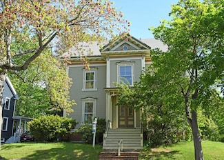 147 Pleasant Ave Unit 2, Portland, ME 04103