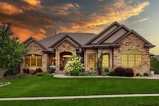 15501 Plum Dr, Urbandale, IA 50323