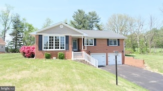1685 Tuscawilla Dr, Charles Town, WV 25414