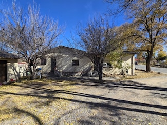 1313 La Joya St, Espanola, NM 87532