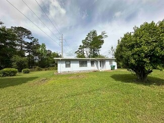 3011 Riverview Rd, Marianna, FL 32446