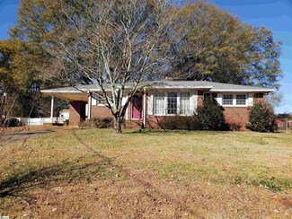 5 Lynhurst Dr, Greenville, SC 29611
