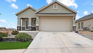 13637 Glen Vista Ln, Horizon City, TX 79928