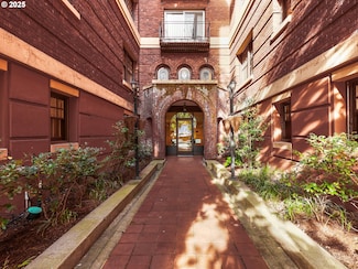 1829 NW Lovejoy St Unit 313, Portland, OR 97209