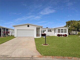 8435 Regal Way, Palmetto, FL 34221