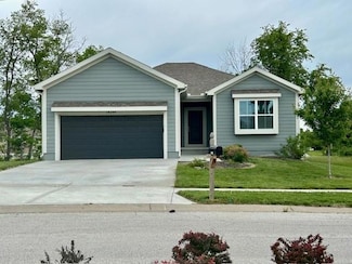 10204 Siena Dr, Peculiar, MO 64078