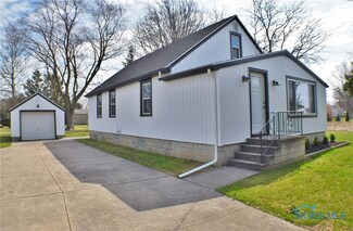 1441 S North Curtice Rd, Oregon, OH 43616