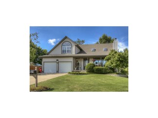 16404 E Gudgell Ct, Independence, MO 64055