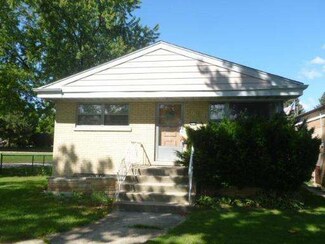 2412 Hainsworth Ave, Riverside, IL 60546