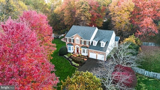1202 Crayton Rd, Herndon, VA 20170