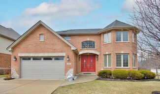 2020 E Pin Oak Dr, Mount Prospect, IL 60056