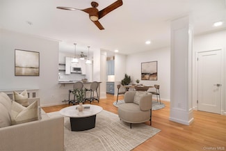 56 Pondfield Rd W Unit 1A, Bronxville, NY 10708