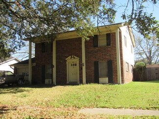 2312 Easter Ln, New Orleans, LA 70114