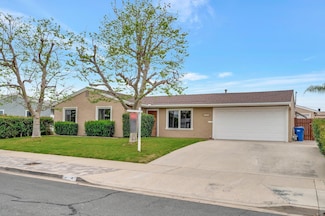 9208 Arnaz Way, Santee, CA 92071