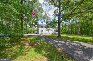 718 Mimosa Cove Rd, Deale, MD 20751