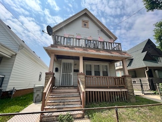 2465 N 9th St, Milwaukee, WI 53206