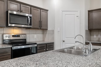 4104 Fitzgerald Ave, Aubrey, TX 76227