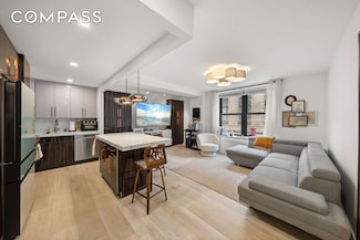 201 W 74th St Unit 8G, New York, NY 10023