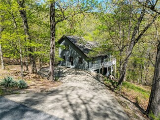 11964 White Oak Dr, Garfield, AR 72732