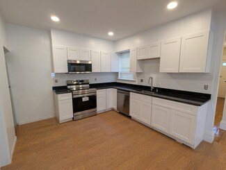 14 Market St Unit 1, Cambridge, MA 02139