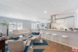 933 11th St Unit 21, Santa Monica, CA 90403