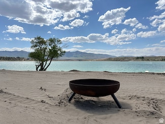 9390 W Lakeside Cir S Unit 19, Levan, UT 84639