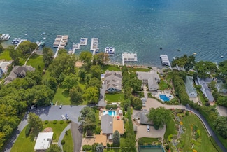 N2297 W Main Rd, Lake Geneva, WI 53147