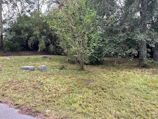 277 Crawford Ln, Valdosta, GA 31601