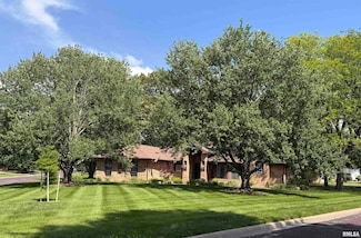 815 E Franklin St, Macomb, IL 61455