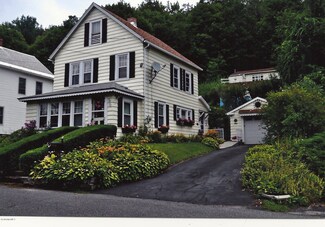 24 John St, Adams, MA 01220
