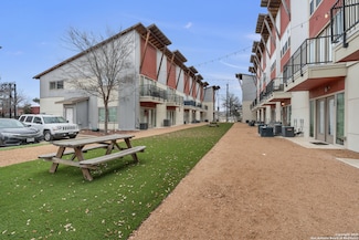 939 S Frio St Unit 2006, San Antonio, TX 78207