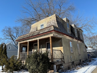 615 Prospect St, Dekalb, IL 60115