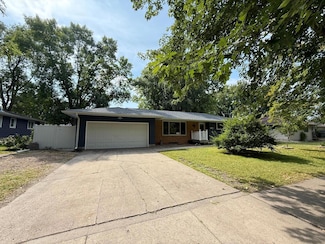 966 Osgood Ave SW, Hutchinson, MN 55350