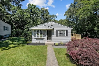 5 Packard Ave, Warwick, RI 02886