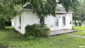 404 E Main St, Buckner, IL 62819