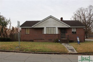 739 W 45th St, Savannah, GA 31405