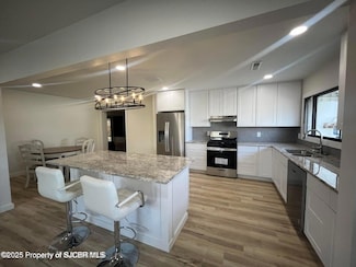 2321 E 11th St, Farmington, NM 87401