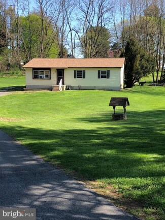 4 Reds Ln, West Grove, PA 19390