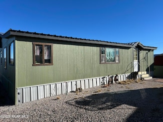 001 Basconia Ln, Seligman, AZ 86337