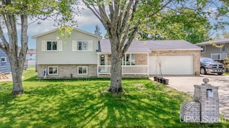 2119 21st Ave S, Escanaba, MI 49829