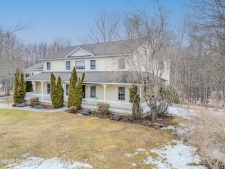 106 Constitution Dr, Moscow, PA 18444