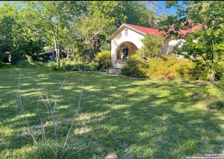 18014 Scenic Loop Rd, Helotes, TX 78023