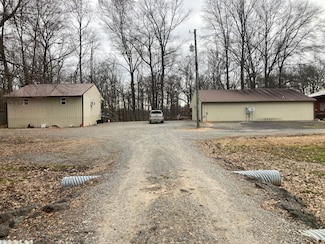 613 Cox Cypress Rd, Stuttgart, AR 72160