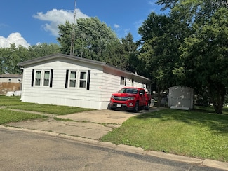 16 W Wasson Rd, Amboy, IL 61310